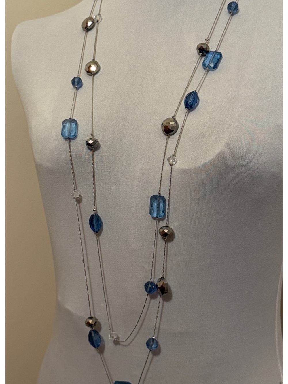 Elegant Blue Bead Layered Necklace - Women Jewelry